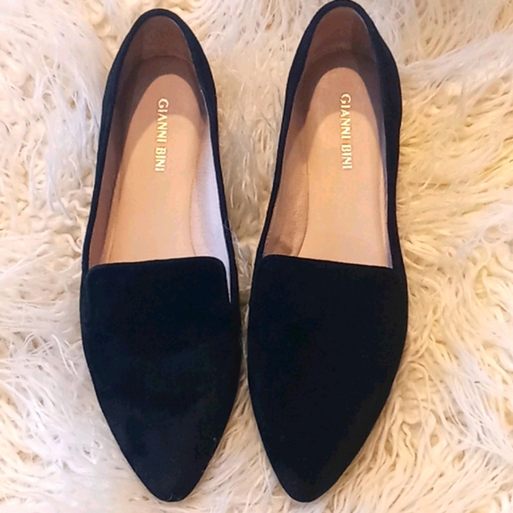 Gianni Bini black flats